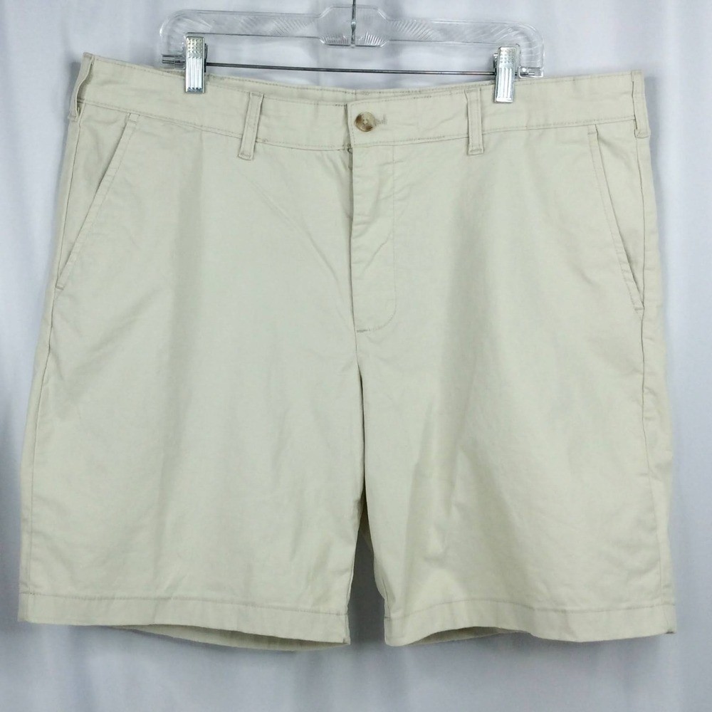 IZOD Saltwater Stretch Men's Shorts Size 40 Beige 9.5 Inseam Chino